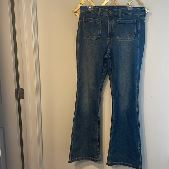 Women’s gap flare jeans size 14 long - Picture 2 of 3